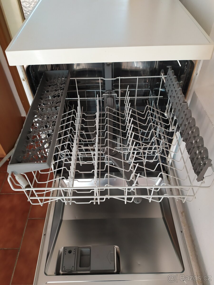 Myčka nádobí Bosch - 4