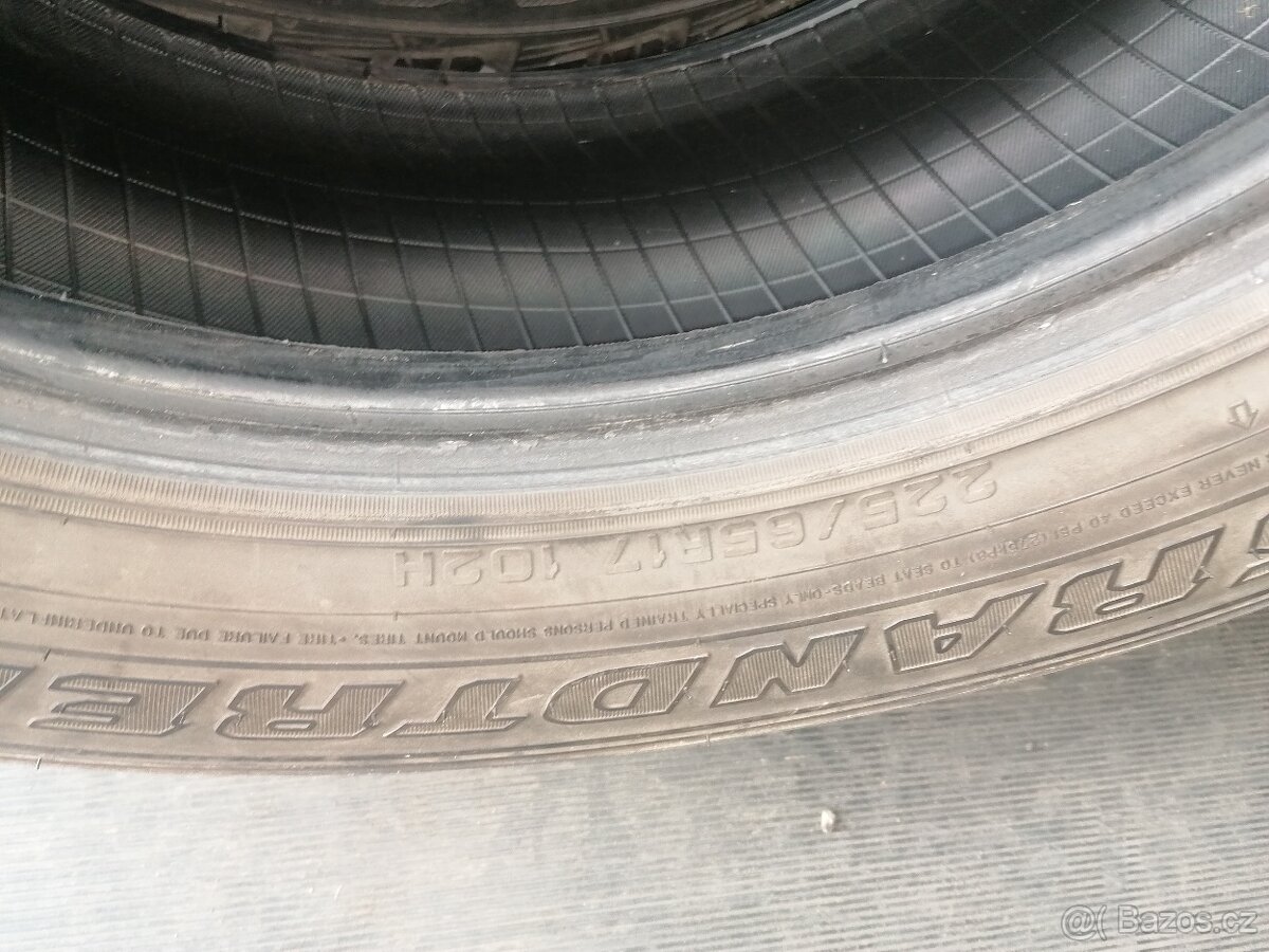 Pneu 225/65 R17 - 4