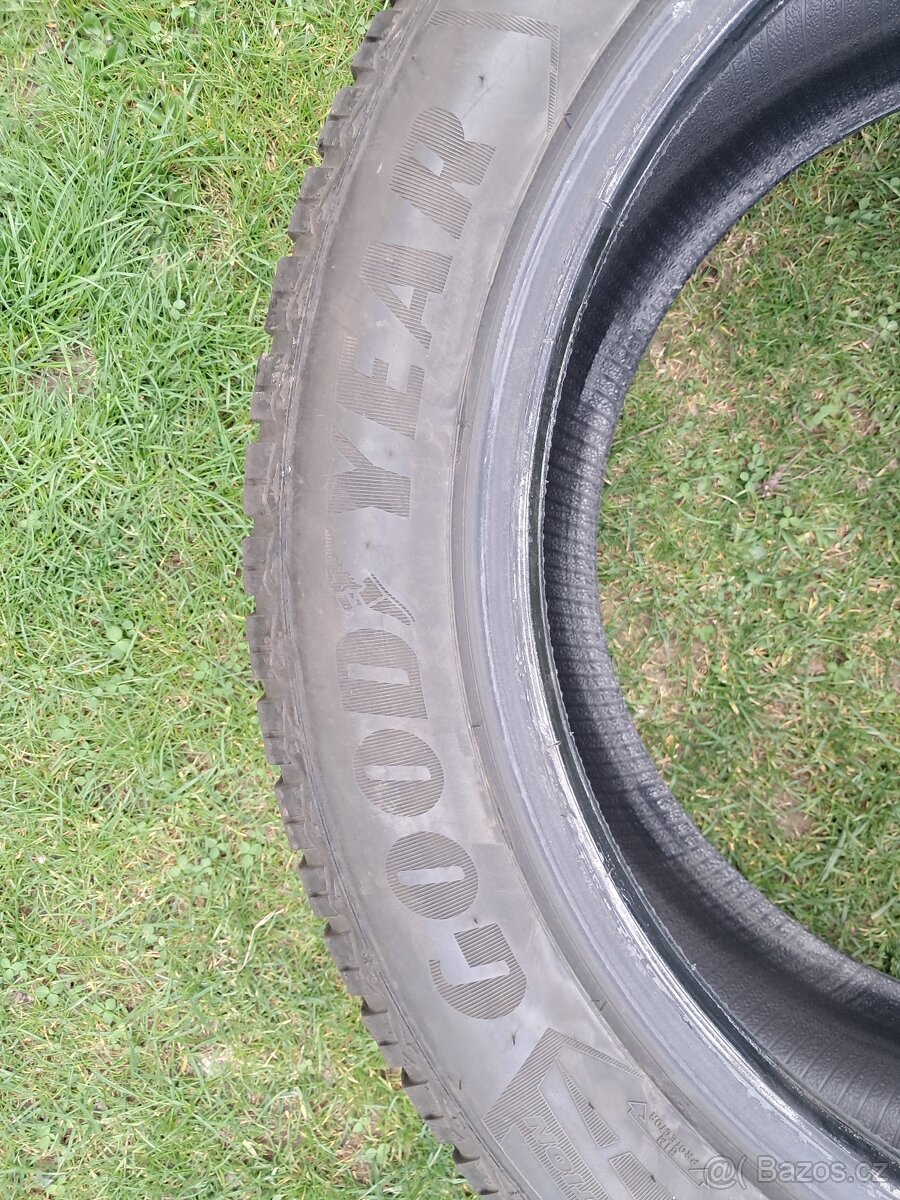 Pneu 285/45r20 - 4