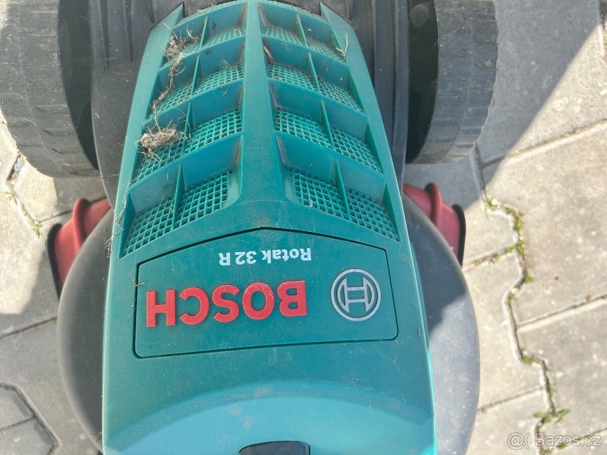BOSCH Rotak 32 - 4