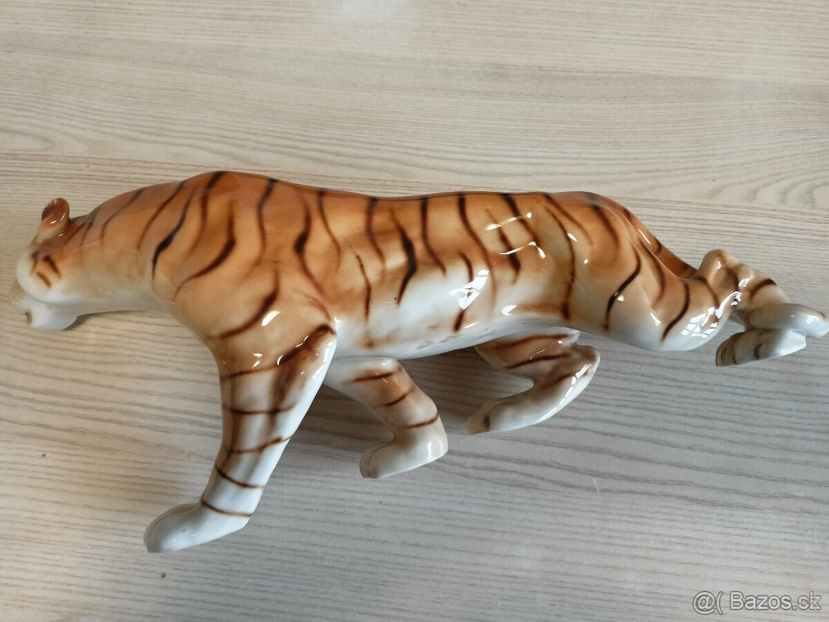 Krásná porcelánová soška tygra Royal Dux - 4