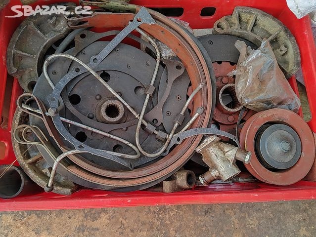 Zetor 4011 díly (vstřikovací a hydr.čerpadlo a td.) - 4
