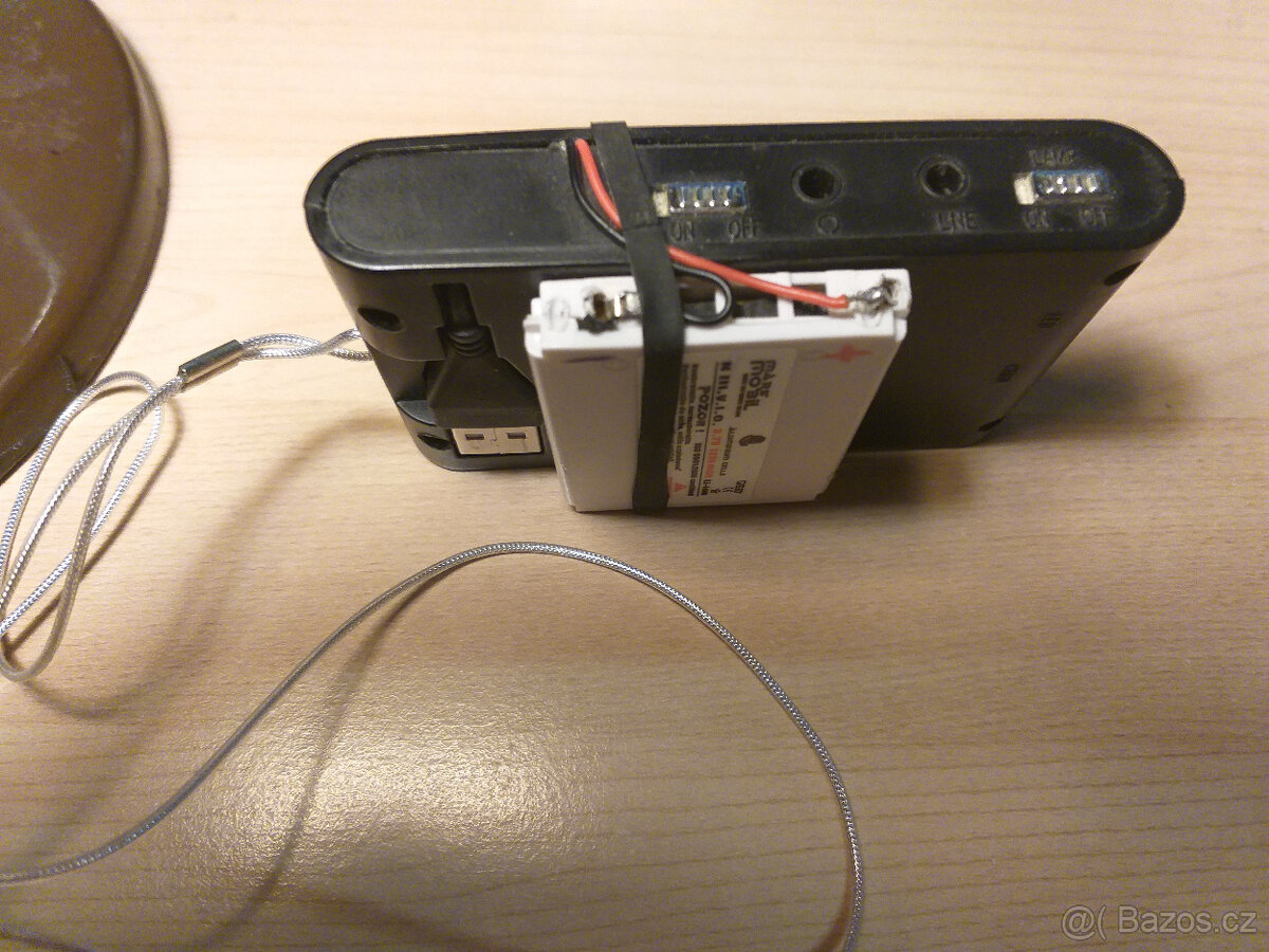 (15) RÁDIO S VĚTŠÍM REPRODUKTOREM A MINI RÁDIO - 4