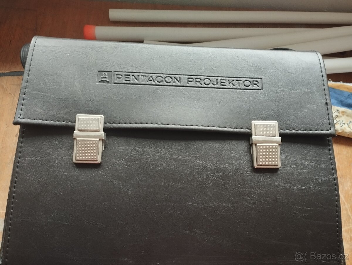 Pentacon promítačka diapozitivů - 4