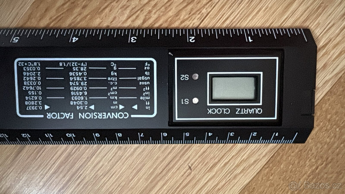 3 v 1 pravítko, kalkulačka, hodiny - 4