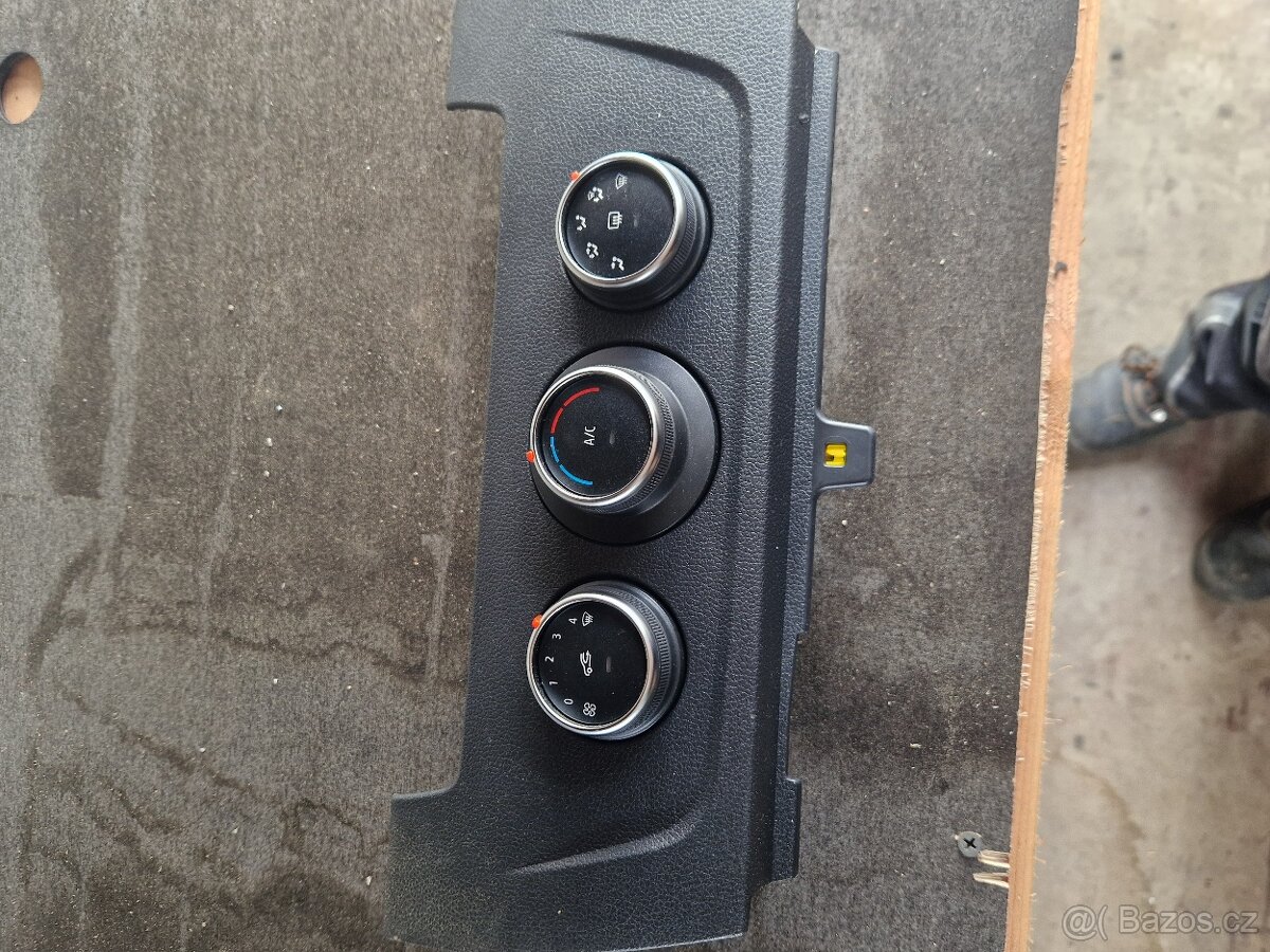 Master+Movano - sedačky + díly interiér - 4