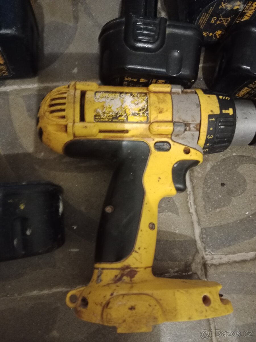 Aku vrtačky značky DeWALT - 4