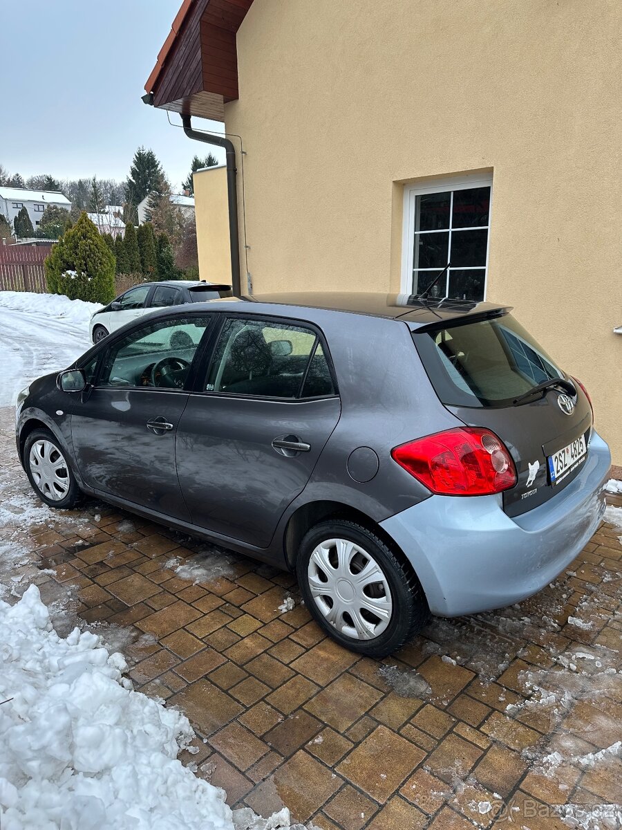 Toyota Auris - 4