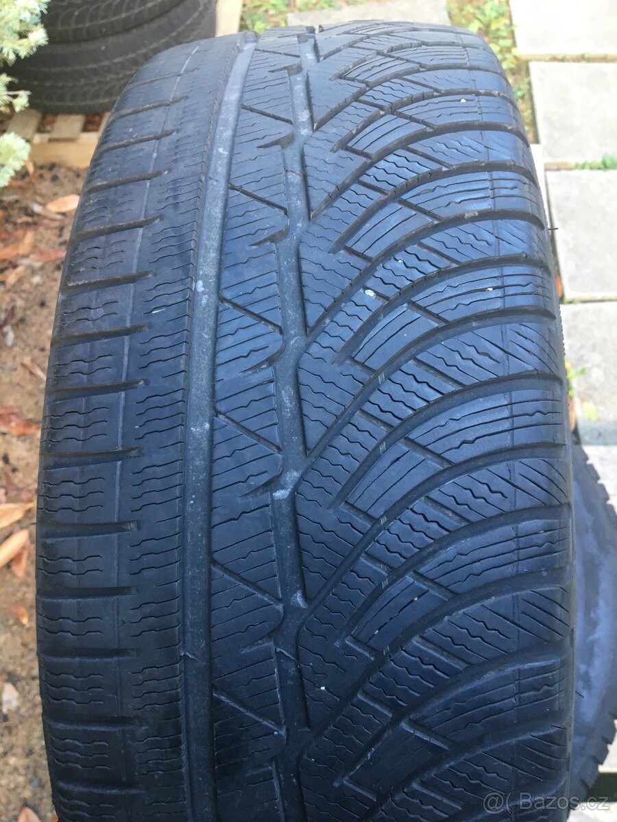 Zimní pneumatiky Michelin 215/45R18 93V - 4