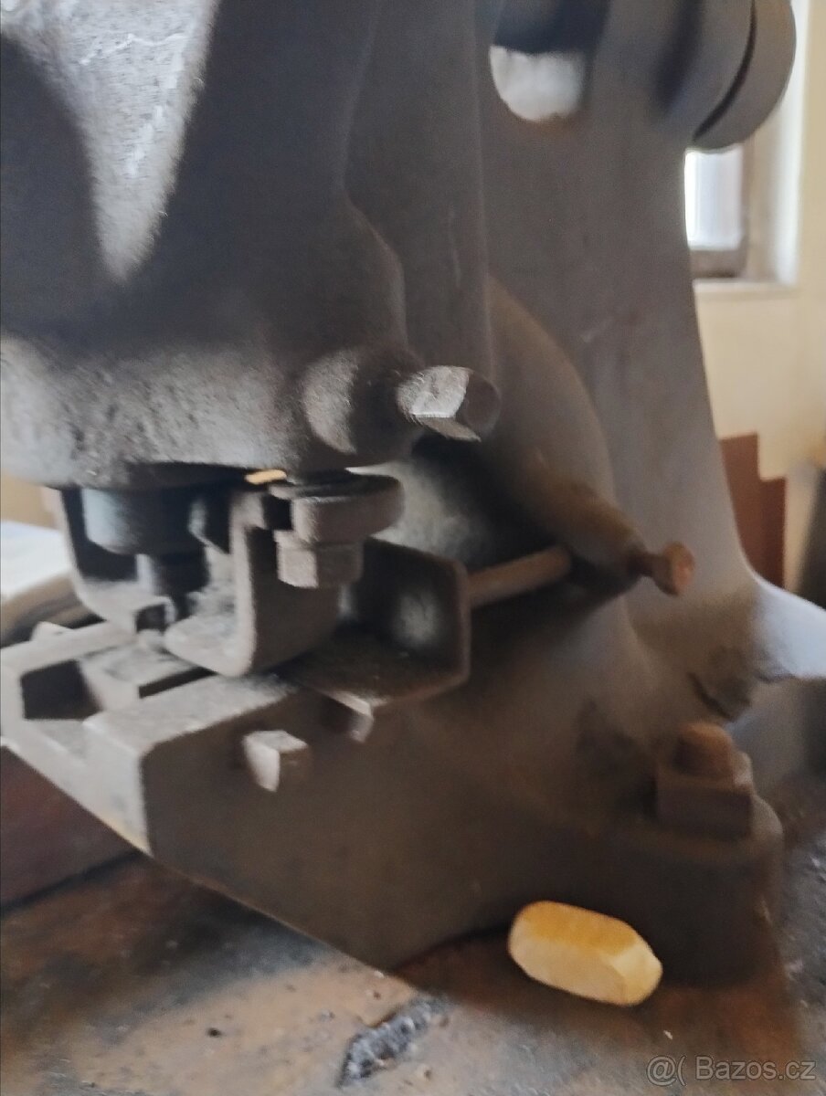 Derovacka nůžky stříhání kulatiny - 4