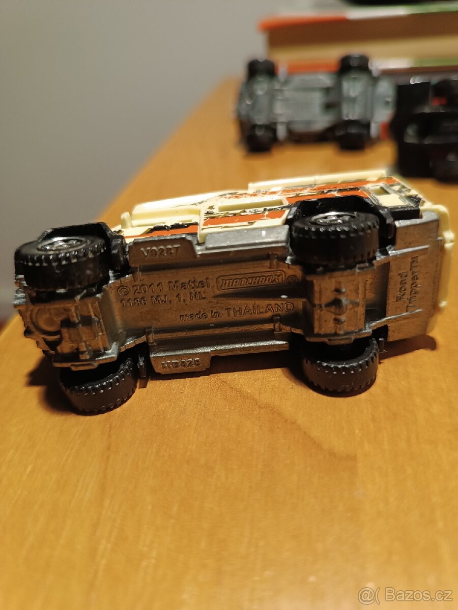 Matchbox a Majorette - 4