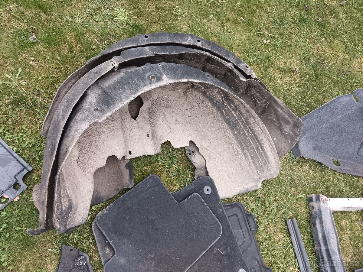 Audi A4 b8 tapce podběhy - 4