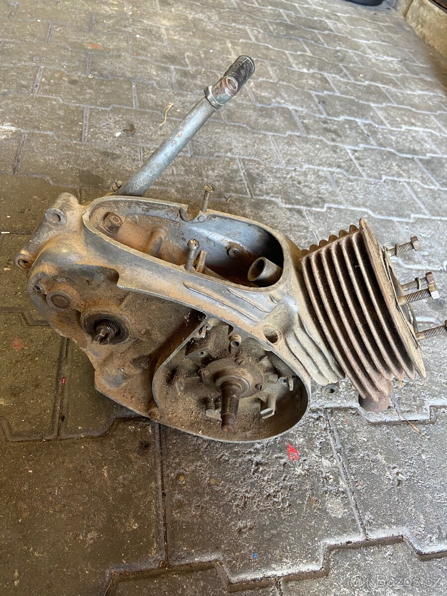 Motor Čz 150 - 4