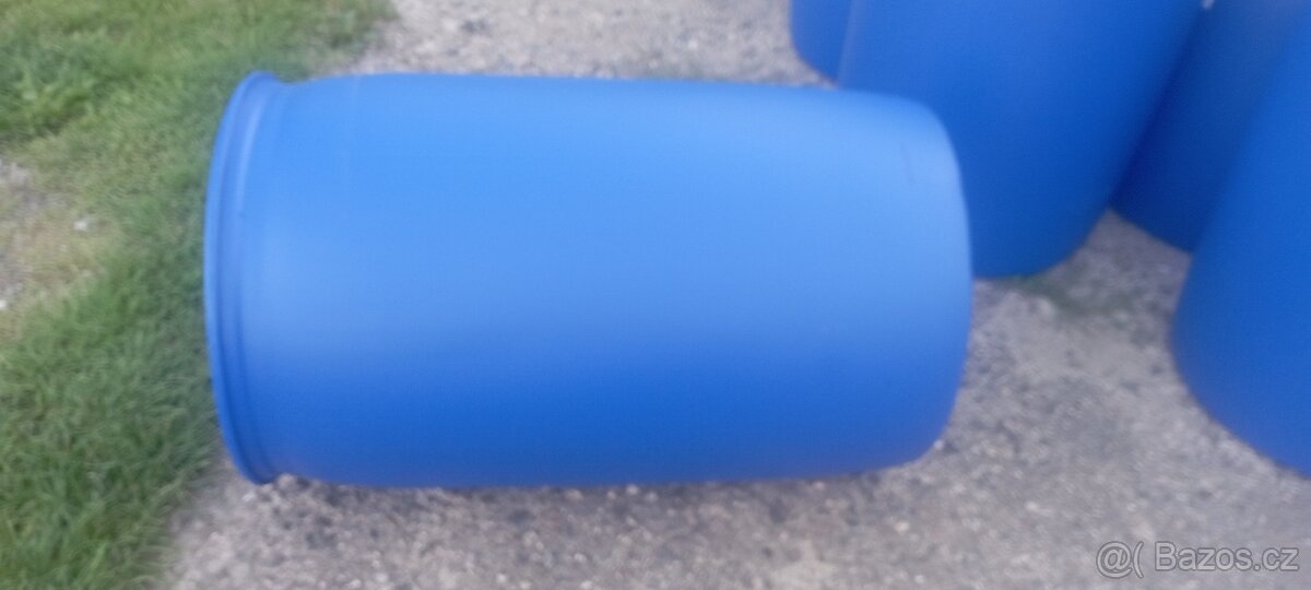 Plastové sudy 220l - 4