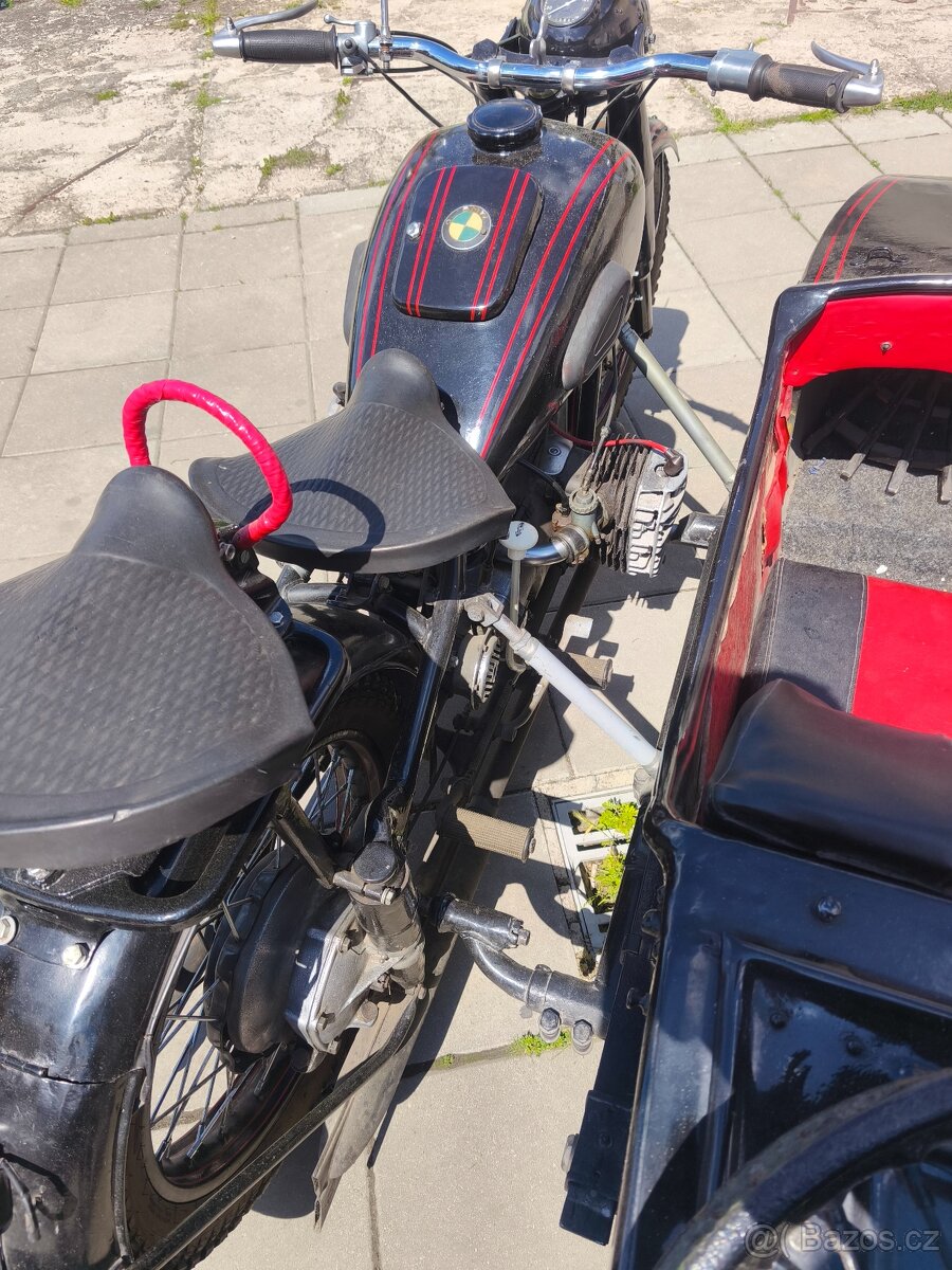 Moto M750 - 4