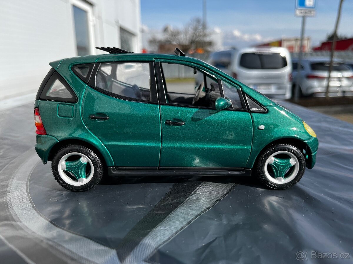 Model Mercedes Benz A 160 1:18 - 4