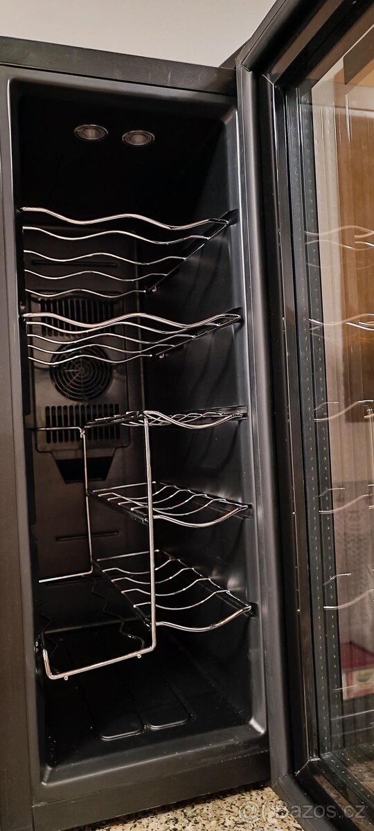 Guzzanti GZ-12 vinotéka - 4