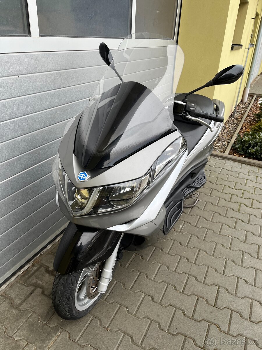 Piaggio X10 125 - 4