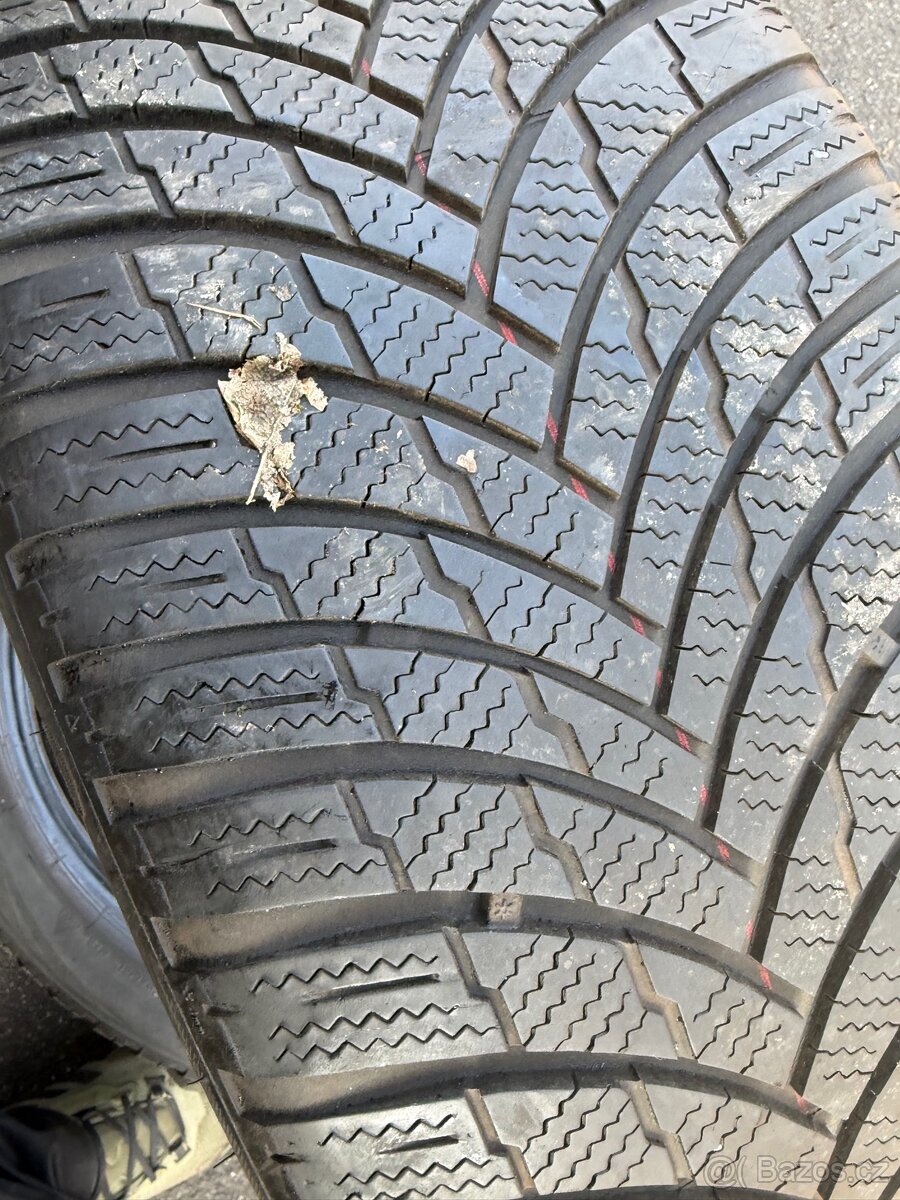 Dvě celoroční pneu Firestone 225/45 R19, 7mm - 4