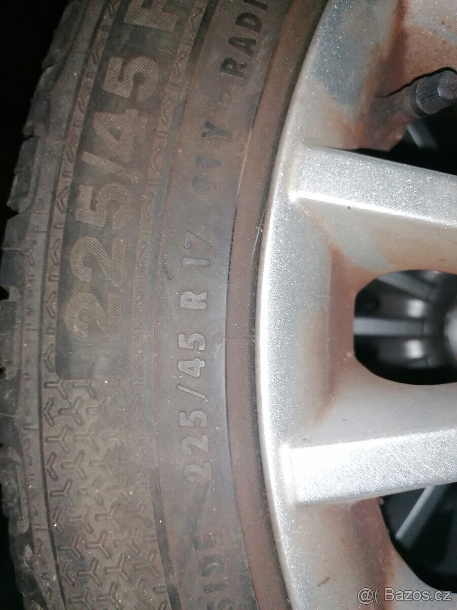 Peugeot - Citroen - Ford - ALU kola R 17 - letní pneu - 4