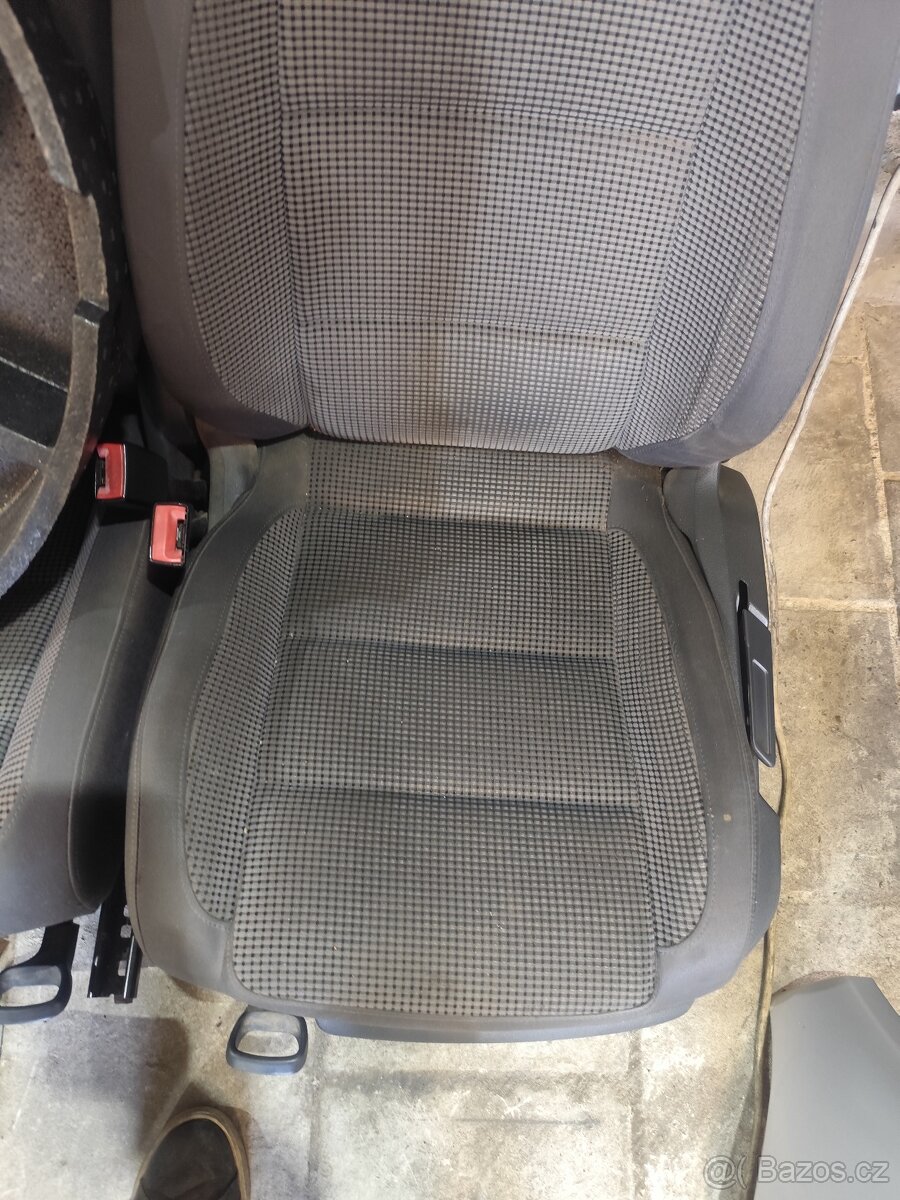 Sedačky - VW TOURAN 2007 - 4