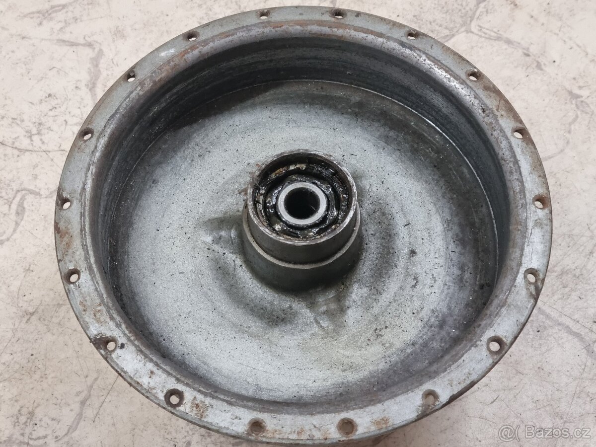 Jawa pérák - střed předního kola kompletní. - 4