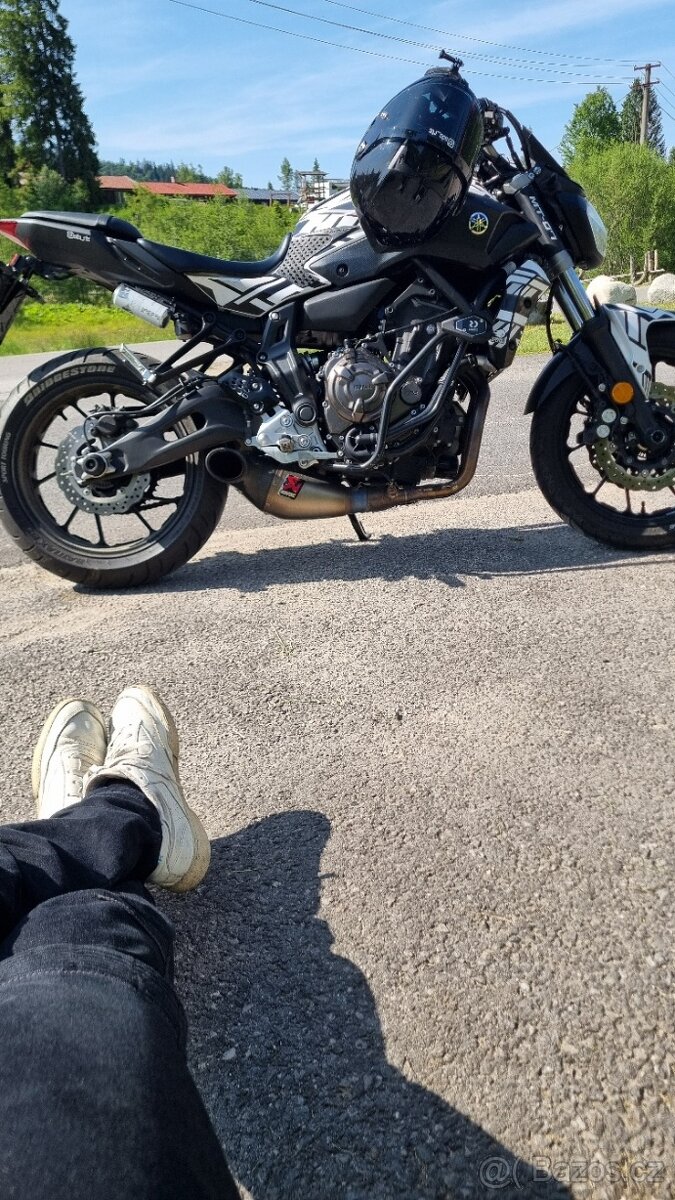Yamaha mt 07 - 4