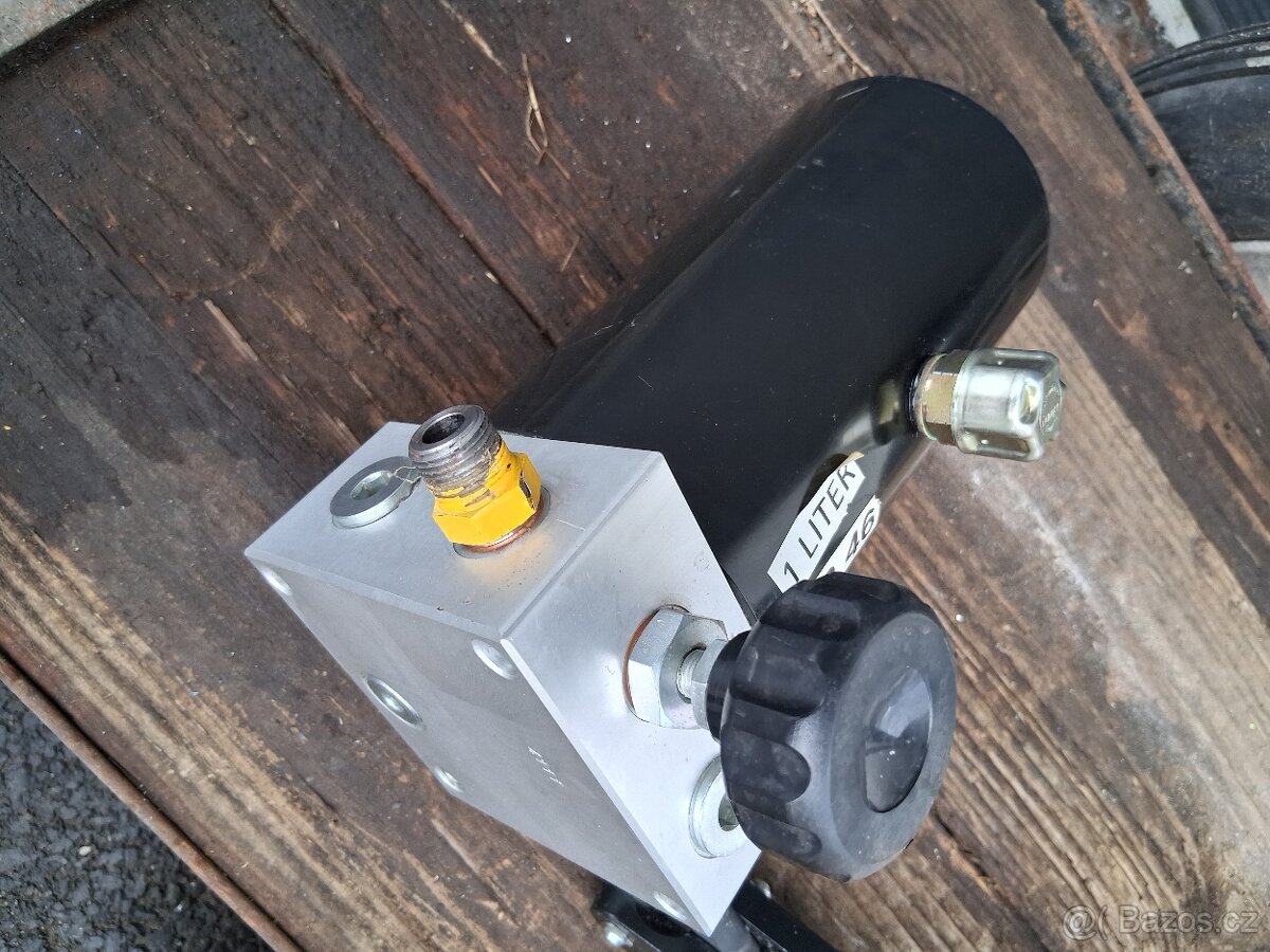 Ruční hydraulická pumpa - 4