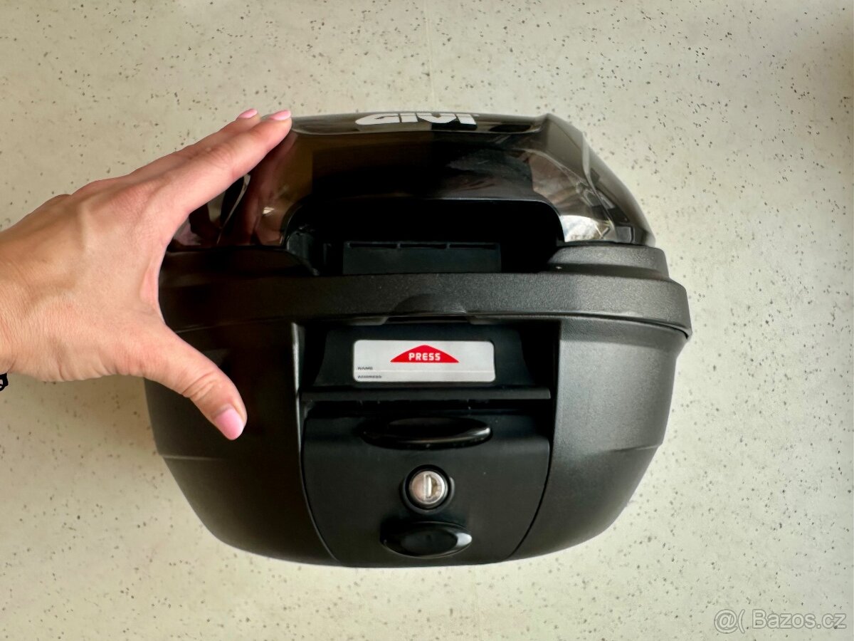 Kufr Givi černý 30l - 4