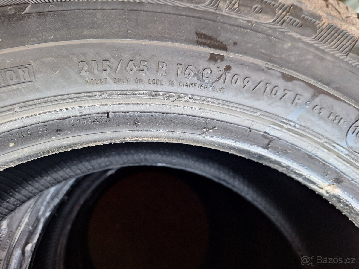 Prodám celoroční pneu 215/65/16 C Semperit - 4