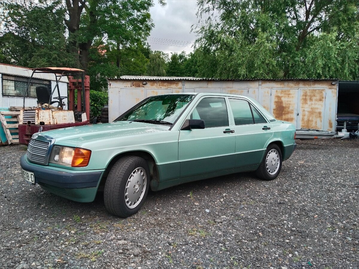 Mercedes Benz 190 1.8i - 4