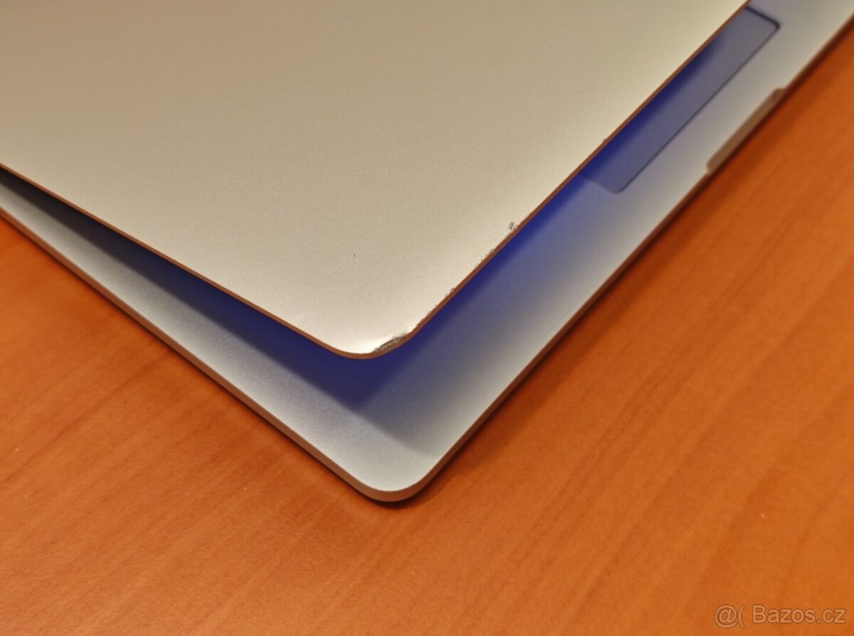 Apple MacBook Pro 2015 15" 2.8/16G/512G/AMD - 4