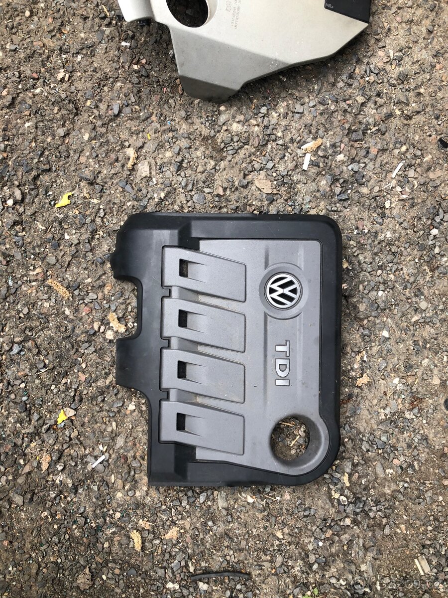 Kryt motoru VW Audi - 4