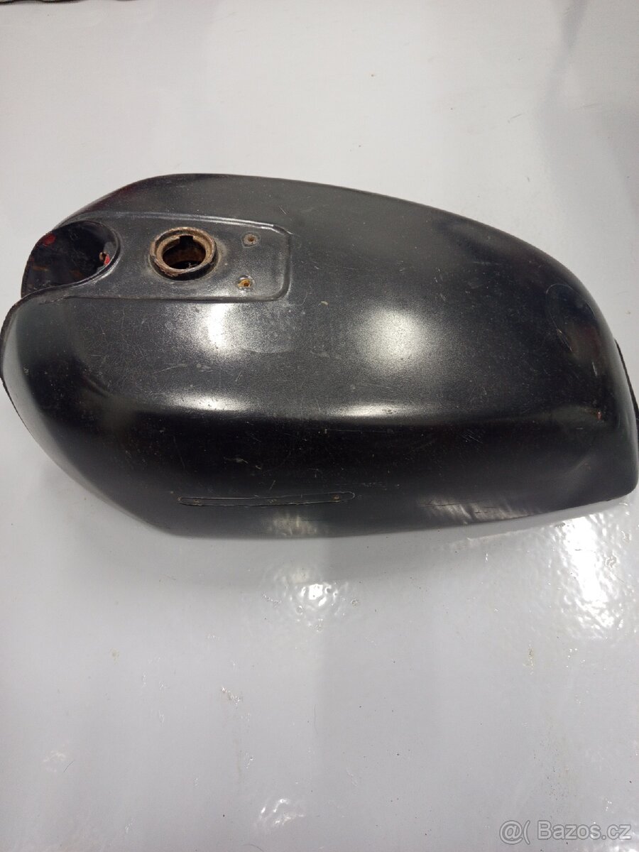 Nádrž Honda CB750 - 4