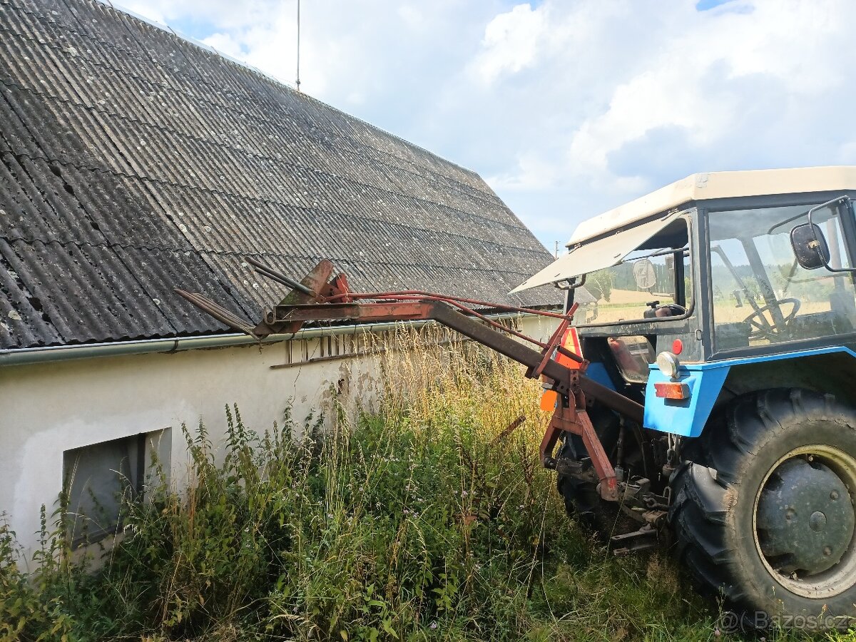traktor 5211 vlek, brány, čert na brambory, nakladač - 4