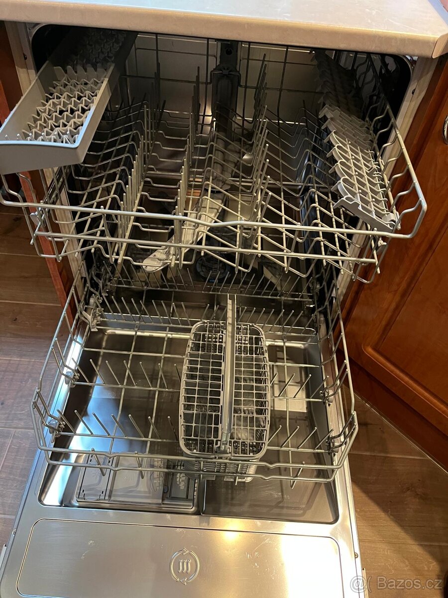 Myčka BOSCH - 4
