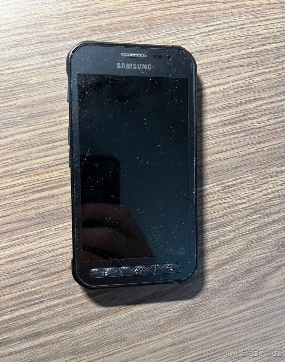 Balíček 4 telefonů Samsung – funkční i na díly - 4