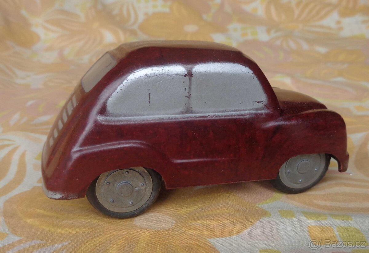 Bakelitový Fiat 600 mačkací pohon, setrvačník - 4