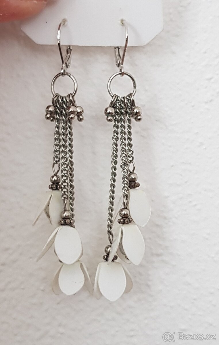 Bílo-stříbrné náušnice - 4