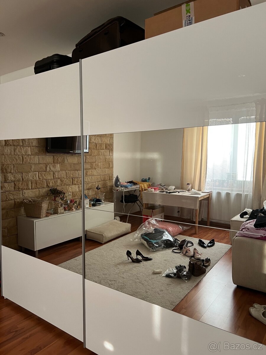 Šatní skříň - 4