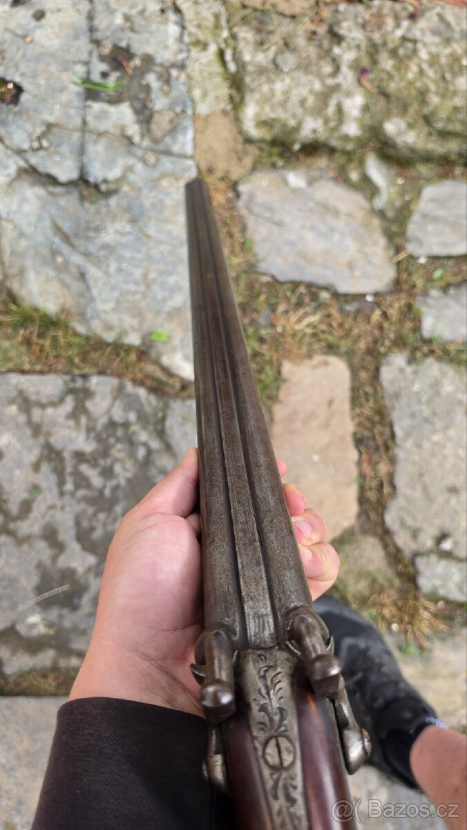 KRÁSNÁ HISTORICKÁ BROKOVNICE- PŘEDOVKA - 4
