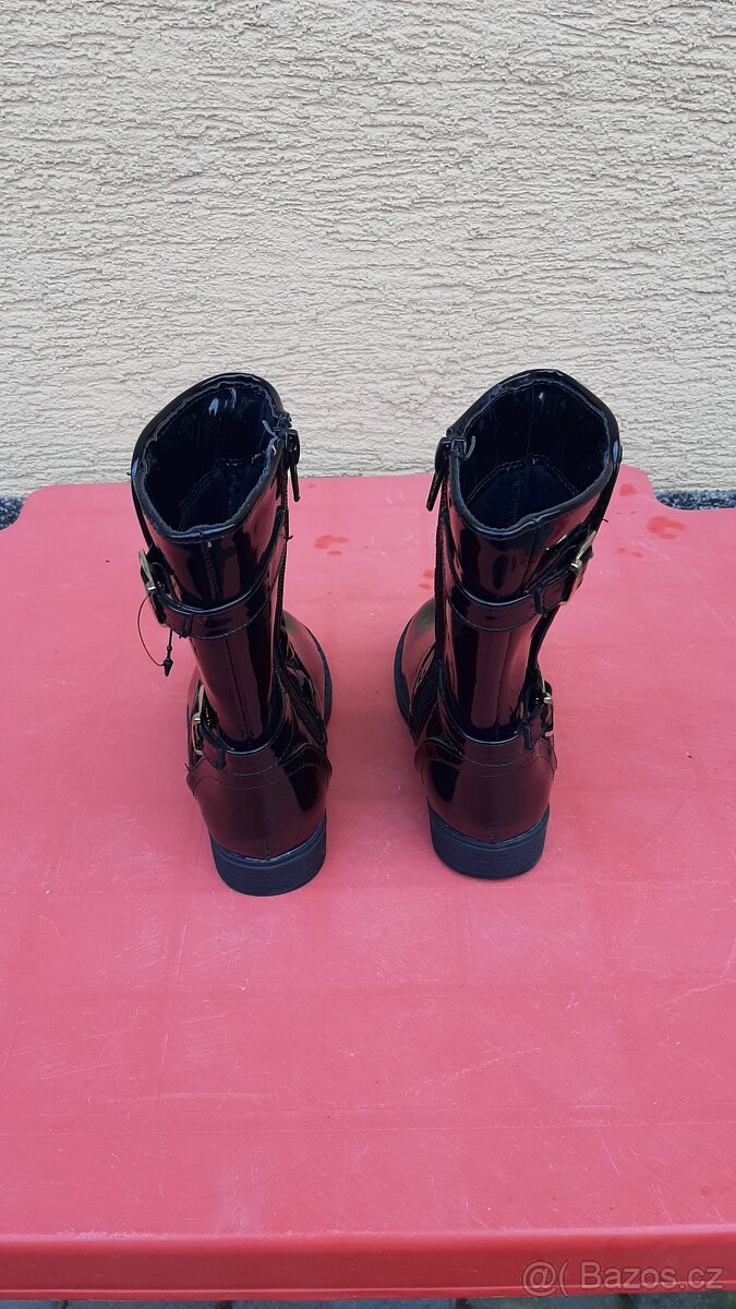 NOVÉ - Dívčí lakované kozačky vel. 25 - 4