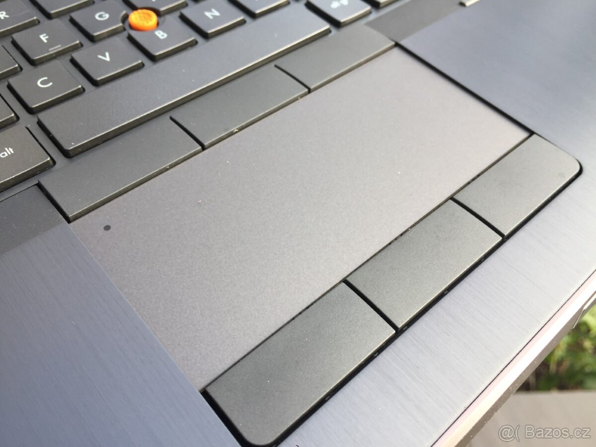 pracovní stanice HP 8760w - 17" FullHD, nVIDIA QUADRO 3000M - 4