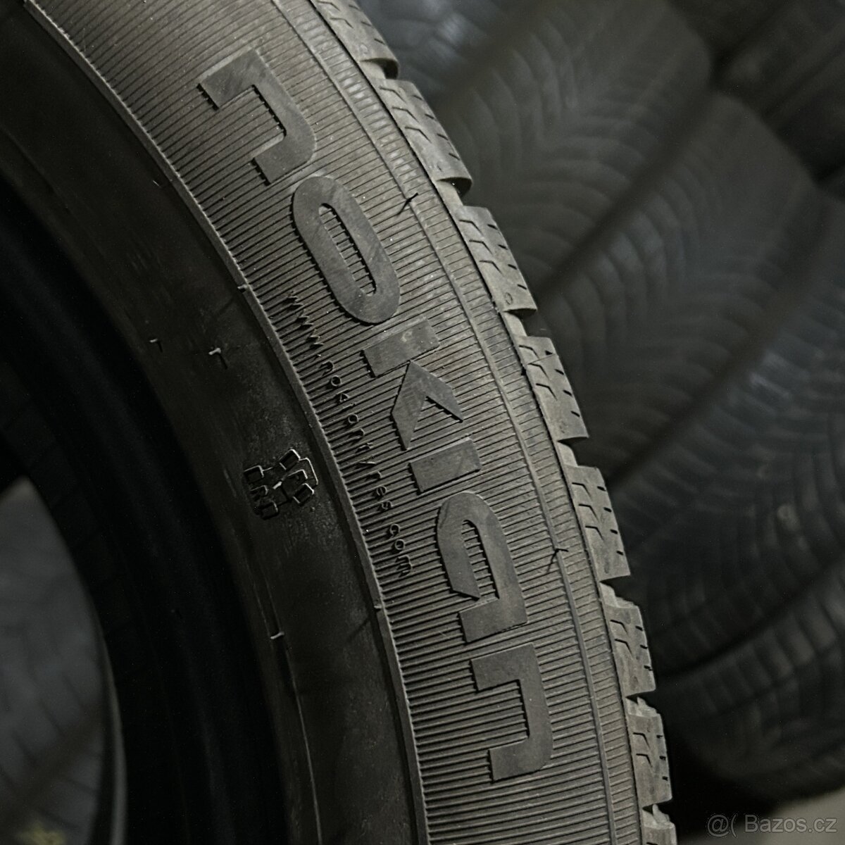 Zimní pneu 215/55 R17 98V Nokian 6,5-7mm - 4