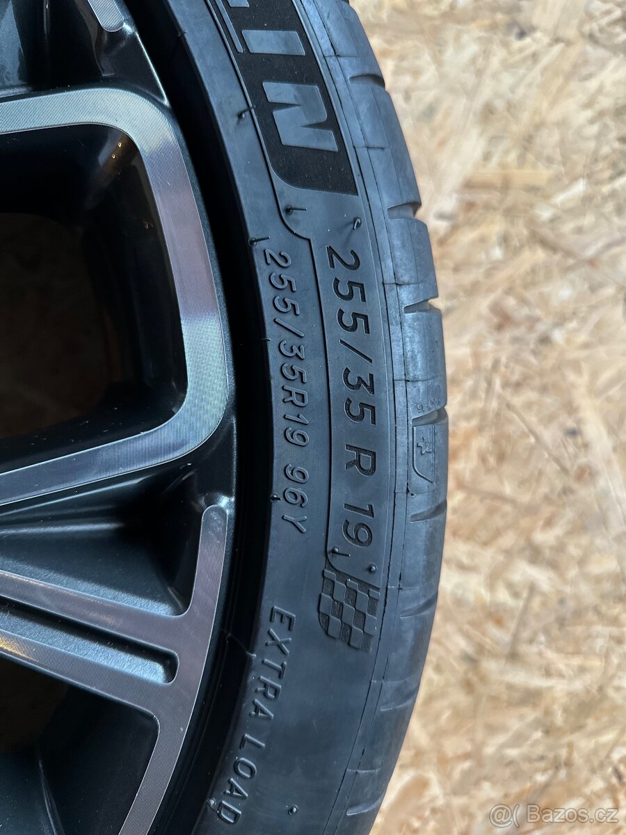 Originál kola Kia Stinger - 4