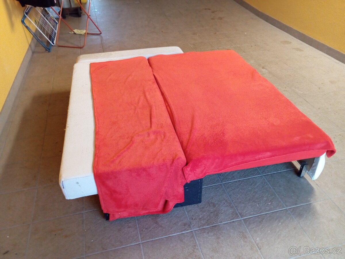 Rozkládací gauč - 4