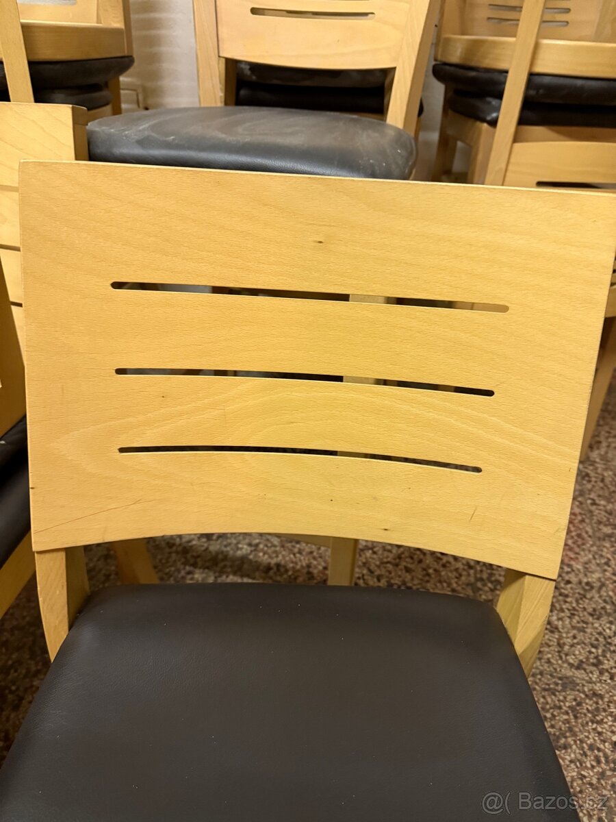 120 ks dřevěných židlí do restaurace - 4