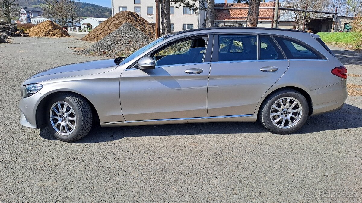 Mercedes-Benz Třídy C C180 d Business Solution - 4