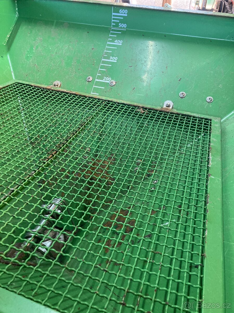 Rozmetadlo průmyslových hnojiv - 4