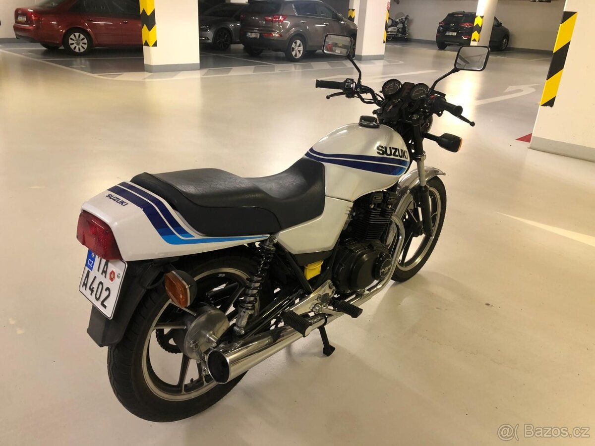Suzuki GSX 400 E - 4